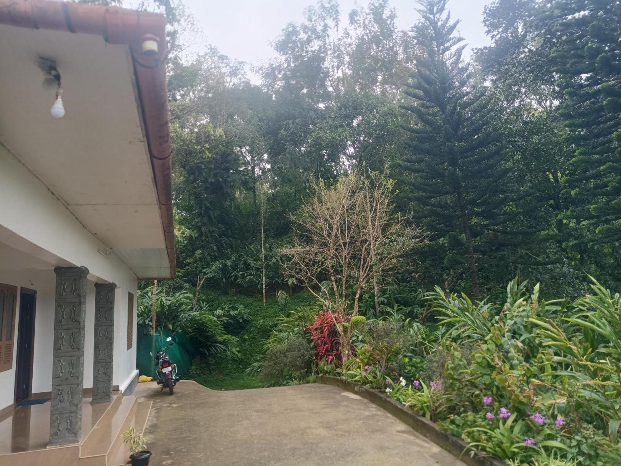 Anivilla Holiday Home Kunjithanny Anachal Zewnętrze zdjęcie